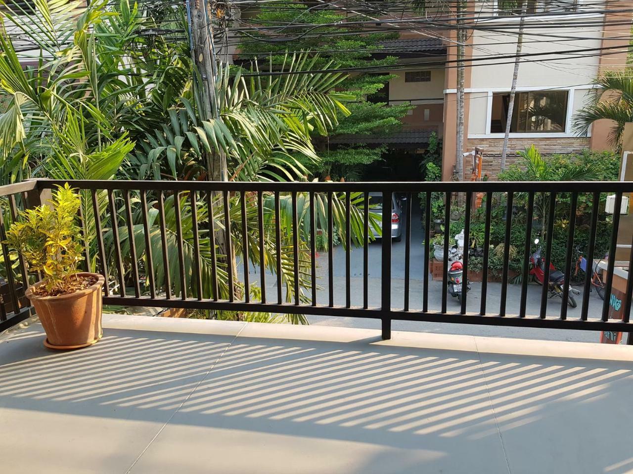 Piyanattha House Chiang Mai Exterior foto